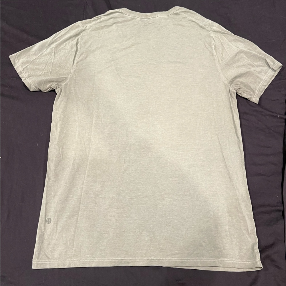 Lululemon tee - Picture 2 of 3